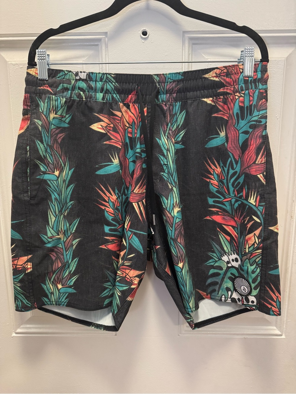 Volcom Black Tropical Floral Hybrid Shorts 0518